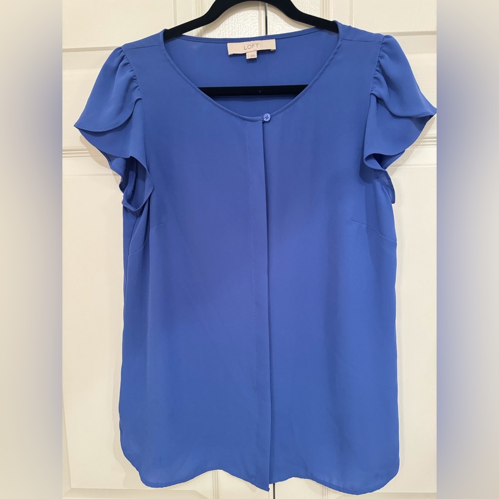 Loft periwinkle flutter-sleeve blouse, S